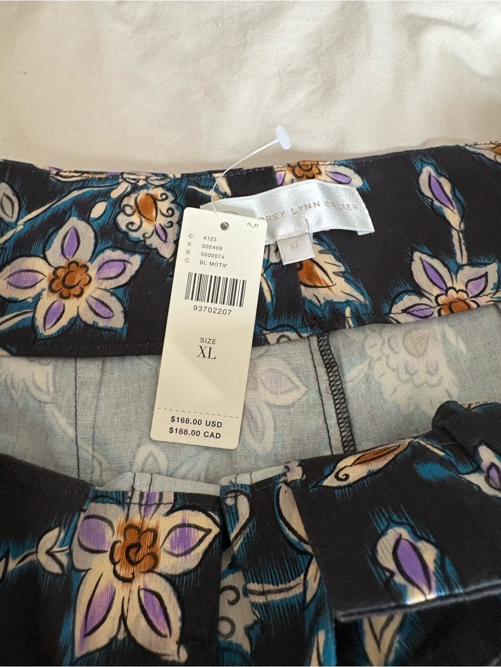Corey Lynn Calter High-Waist Wide Leg Floral Belted Pants. - Picture 6 of 11